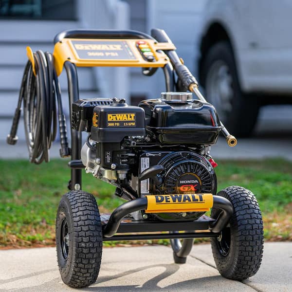 Residential pressure washing and exterior cleaning by Hudson Valley Home Painters